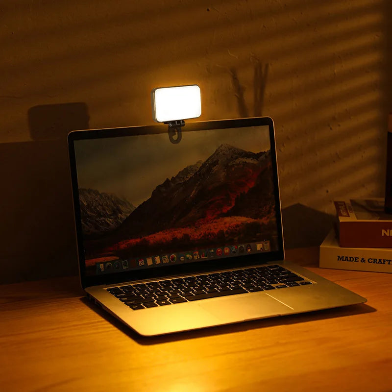 Mini luz portátil para selfies, recargable, con clip para teléfono móvil y ordenador.